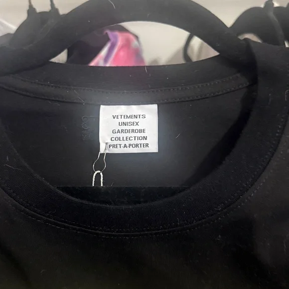 I’ll show you my vetements tee - Picture 2 of 5